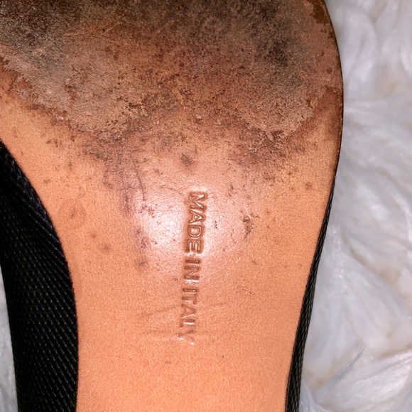 Salvatore Ferragamo 1/2 inch ladies shoe - Picture 5 of 7